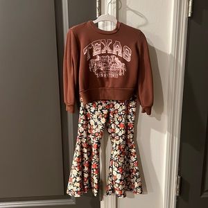 Tullabee Bundle✨🤩 Texas sweatshirt